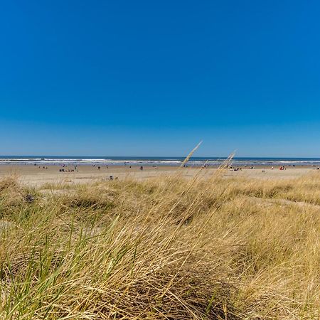 Sand & Sea: The Promenade Apartment Seaside Exterior photo