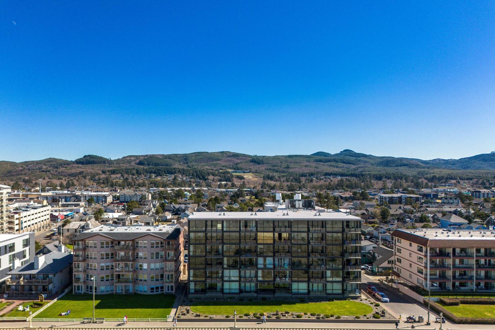 Sand & Sea: The Promenade Apartment Seaside Exterior photo