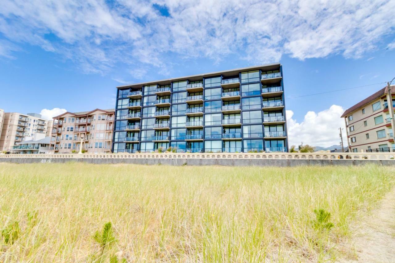 Sand & Sea: The Promenade Apartment Seaside Exterior photo